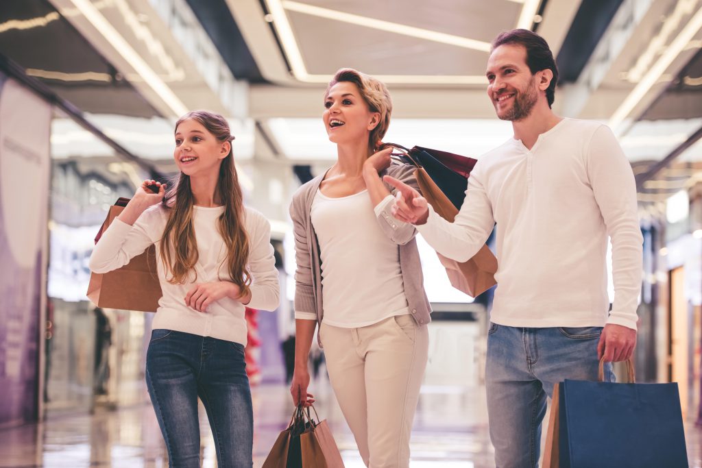 Mniej odwiedzających centra handlowe